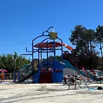 Natherem, 3ch Dont 1 Parentale, 2 Sdb A Julien En Born Dans 4 Etoile Camping