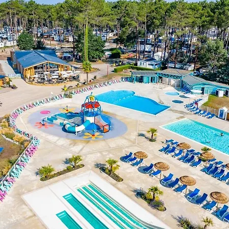 Natherem, 3ch Dont 1 Parentale, 2 Sdb à Julien En Born Dans 4 étoile Camping Saint-Julien-en-Born